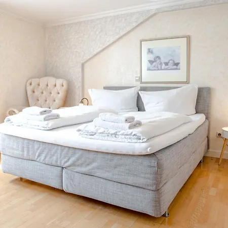 Leone D'oro Hotel *