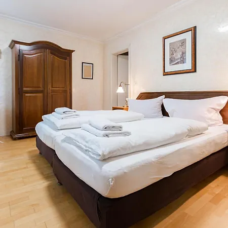 Leone D'oro Hotel *